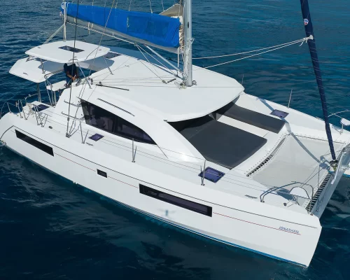 40' Leopard Luxury Catamaran 01