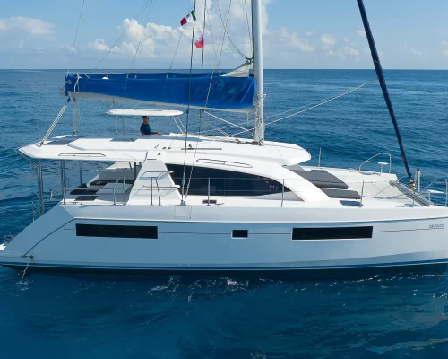 40' Leopard Luxury Catamaran 02